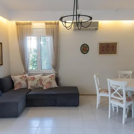 Oak - Garden, Monodri *