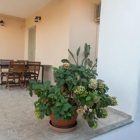 Oak - Garden, Monodri דירה *